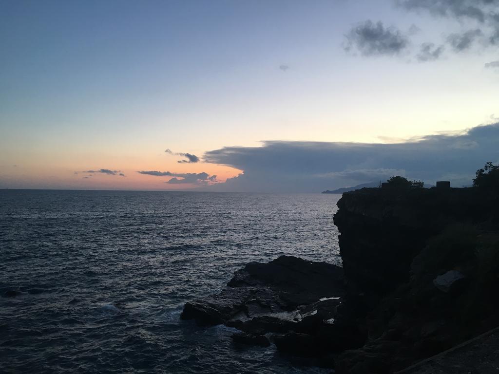 Hotel La Scogliera Cavi di Lavagna Bagian luar foto